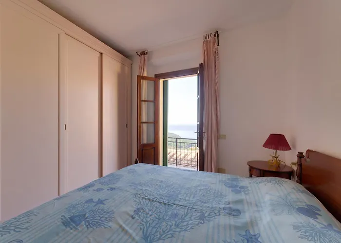 Vista Su Montecristo - Goelba * Capoliveri (Isola d'Elba)