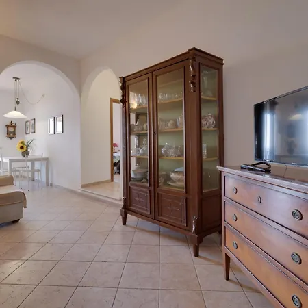 Vista Su Montecristo - Goelba Appartement *